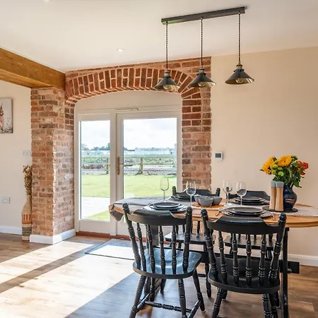 The Roost And The Nook Rural Barn Stays Quadring Exterior foto