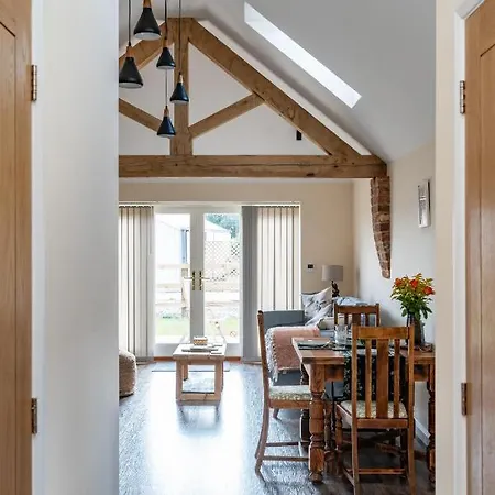 The Roost And The Nook Rural Barn Stays Quadring Exterior foto